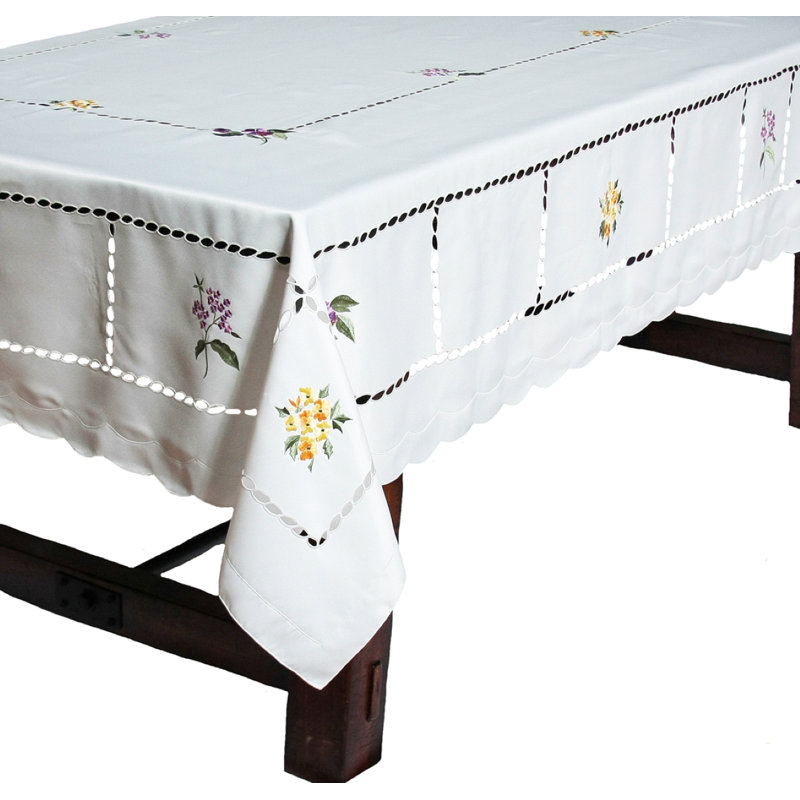 Nappe brodée à motif bouquet, 120" L x 72" L