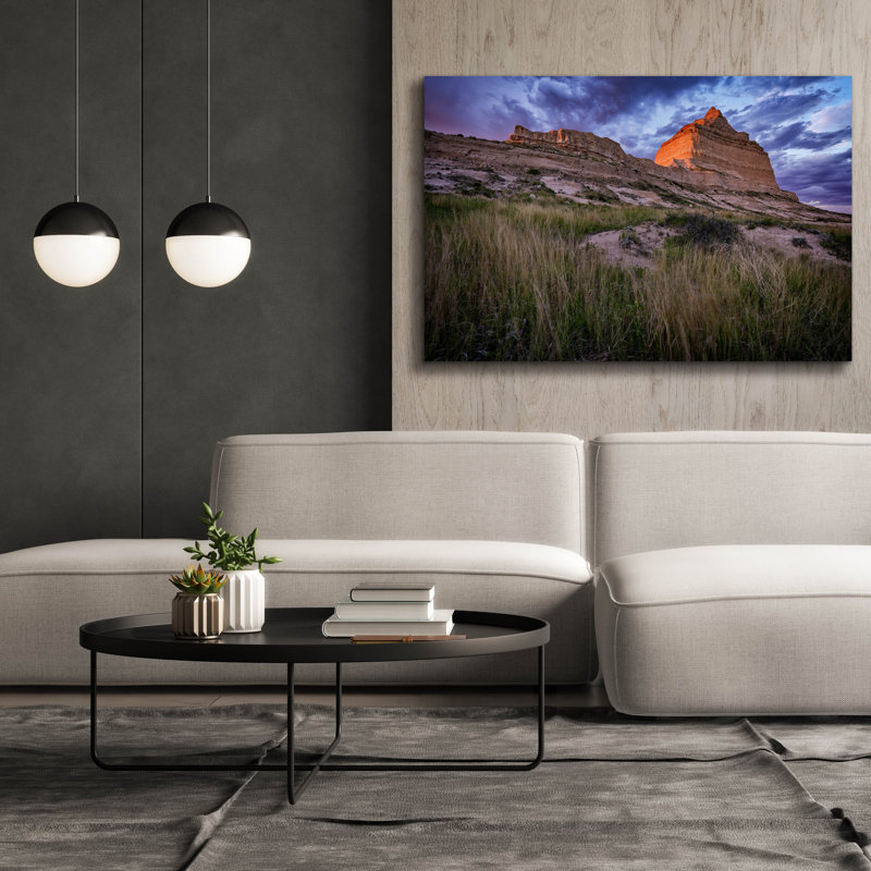 Toile épique Graffiti «Scotts Bluff At Sunset» par Rick Berk, 60 po x 40 po
