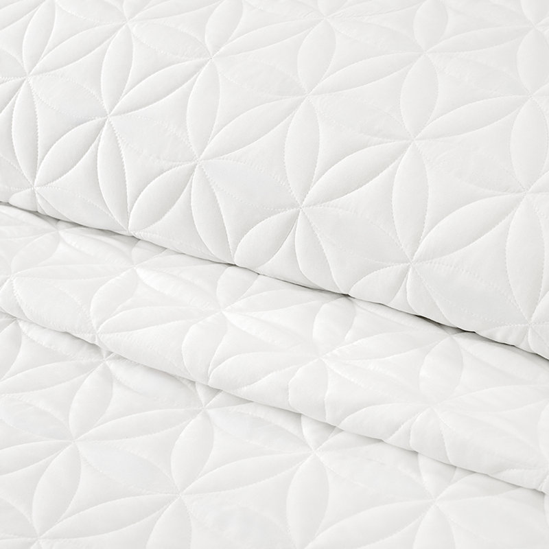 GAIAM Microfiber Soft Brushed Quilt, Twin Quilt, Brilliant White