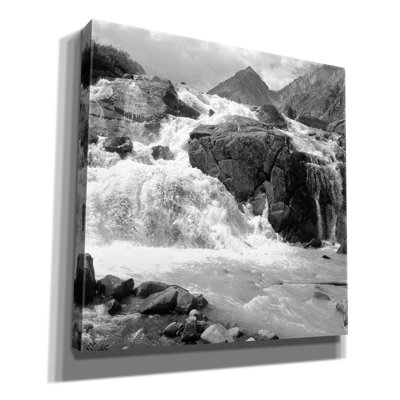 «White Water» par PhotoINC Studio
