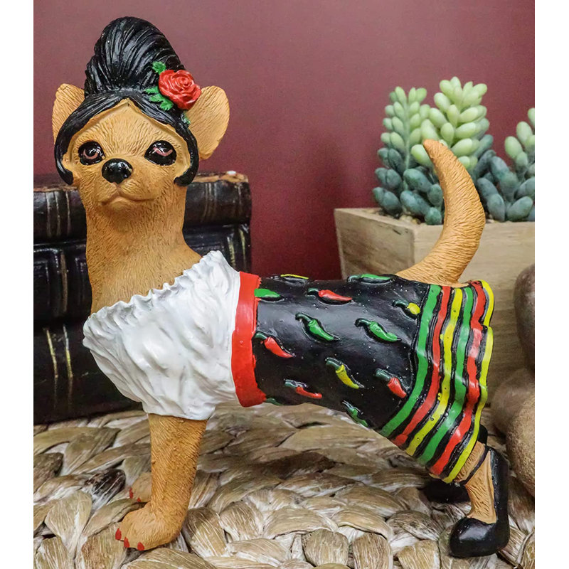 Figurine Arita Chihuahua Senorita avec piments