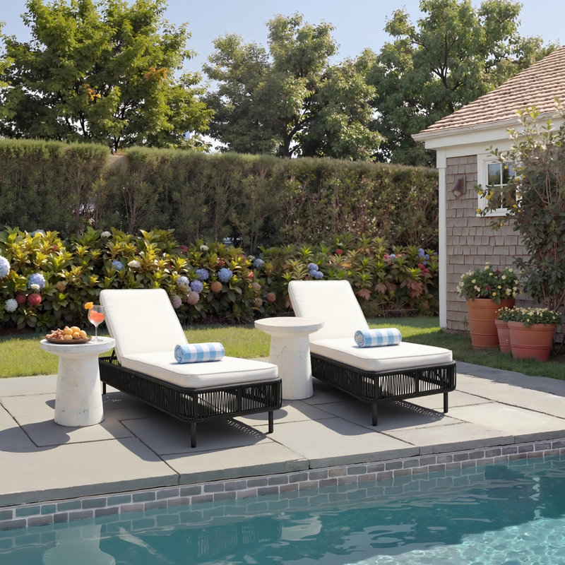 Outdoor Chaise Lounge With Cushion And 5 Ajustable Backrest, White Cushion/Black Frame