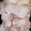 Apophyllite translucide et stilbite sur calcédoine rose
