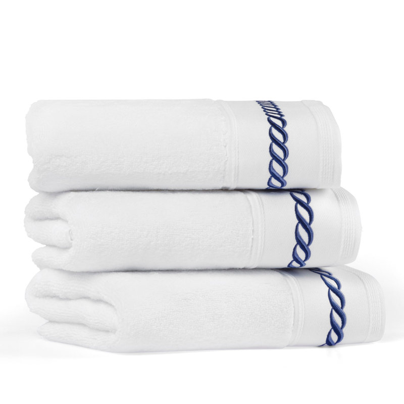 Serviette de bain 100% coton Cogsville, Blanc / bleu foncé