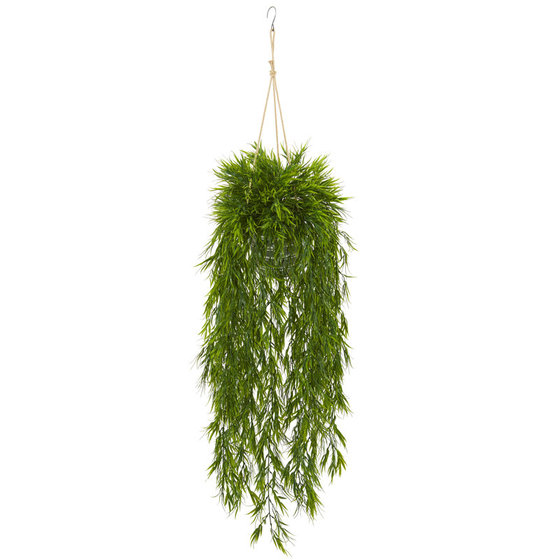 Mini plante artificielle en bambou dans un pot de fleurs