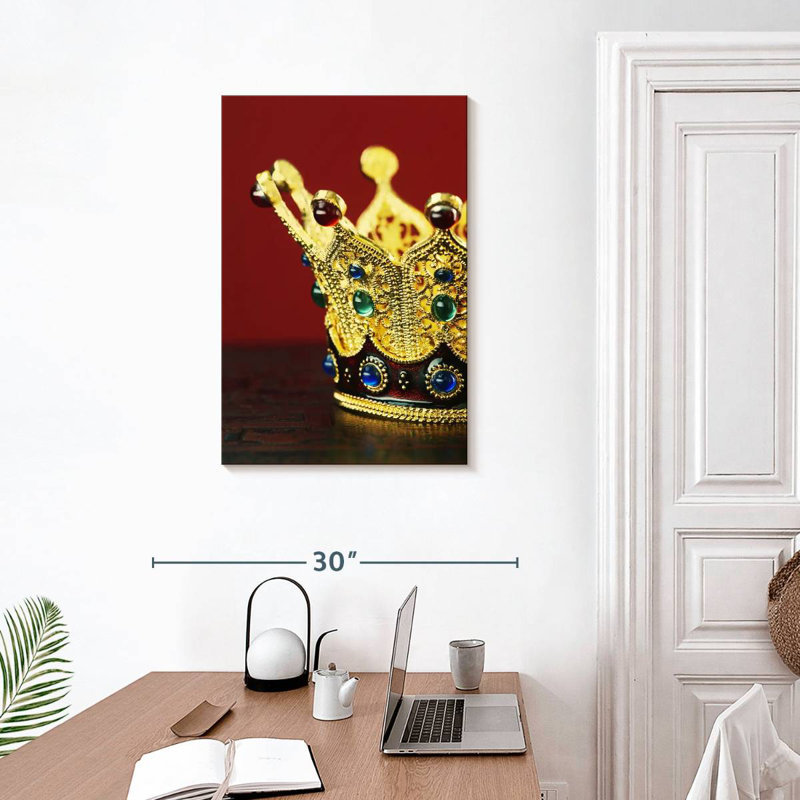 Kerner Kingly Crown, 30" H x 20" W