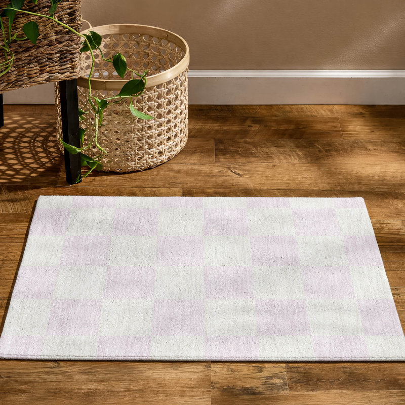 Tapis géométrique lavable à la machine de qualité supérieure Mayfield AMF2345, Rose, 1 pi 8 po x 2 pi 6 po