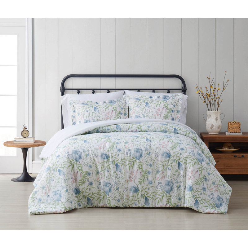 Field Farmhouse / Country Ring Stitch Floral Comforter, Queen Comforter + 2 Standard Shams