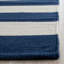Tapis bleu marine / ivoire rayé tissé à plat à la main Brookvale-23568834