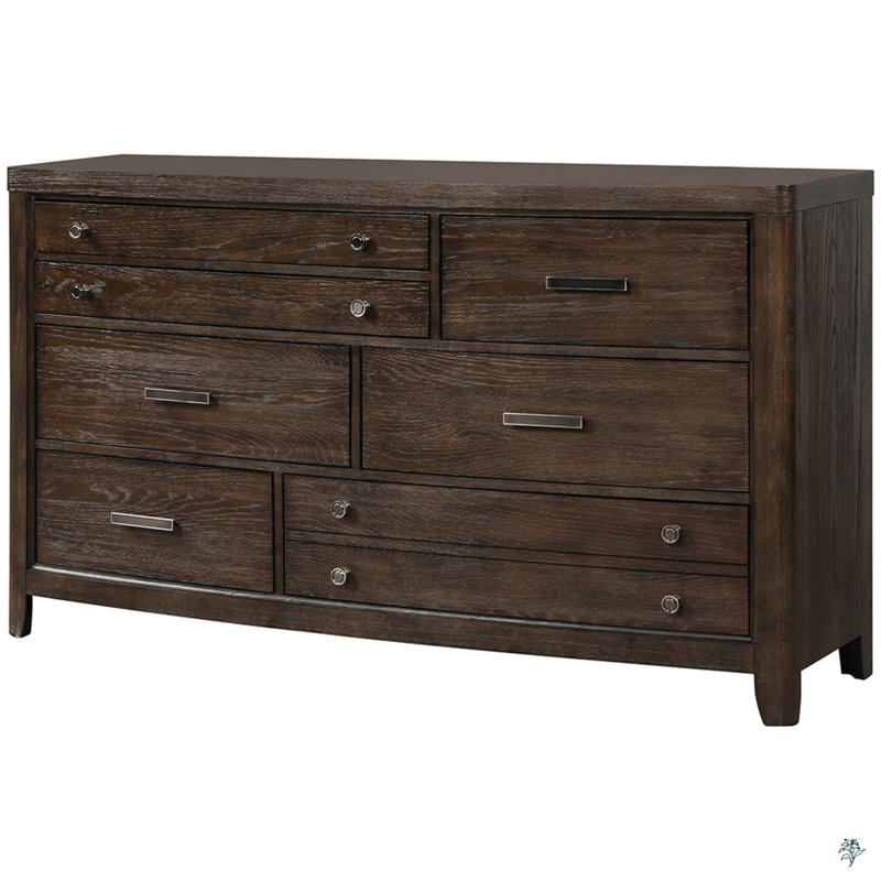 Charmante commode antique avec plusieurs tiroirs fonctionnels pour le rangement