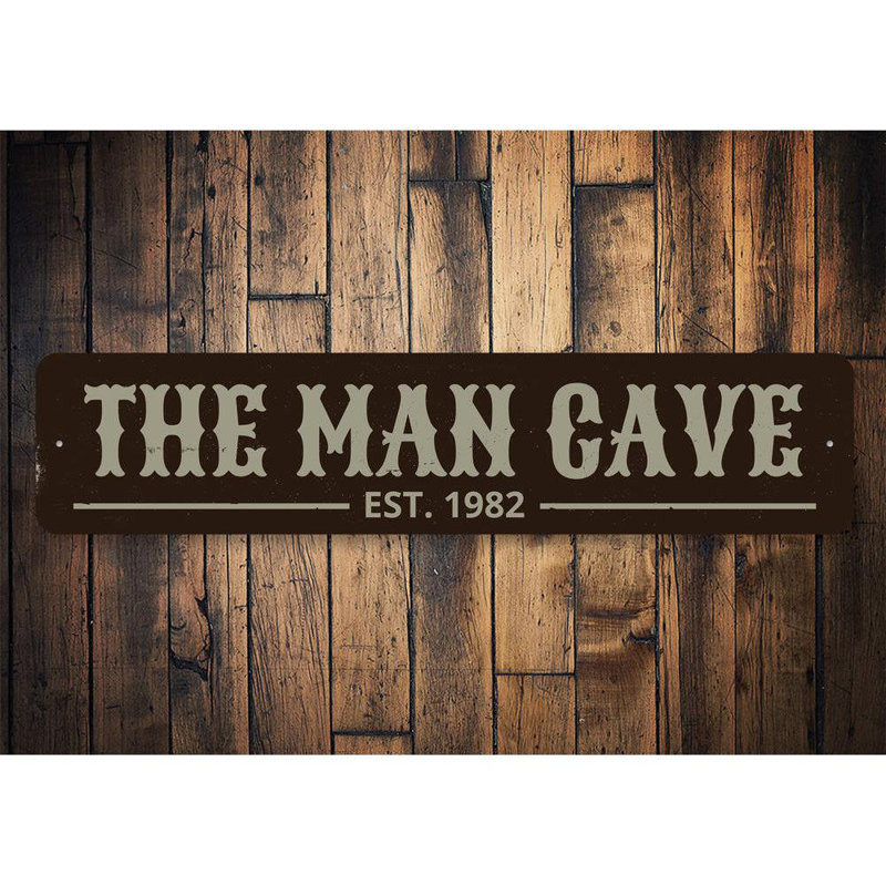 Plaque «Man Cave» en aluminium, H 4 po x l 18 po x P 0,04 po