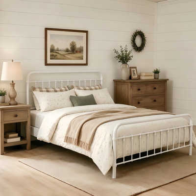 Colina Metal Bed