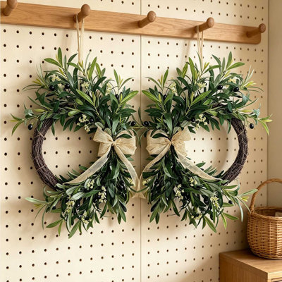 Lot de 2 couronnes de feuilles d'olivier artificielles, 45 cm (17,7 pouces), décoration murale pour porte d'entrée, idéale pour la maison, un mariage ou une maison de campagne.
