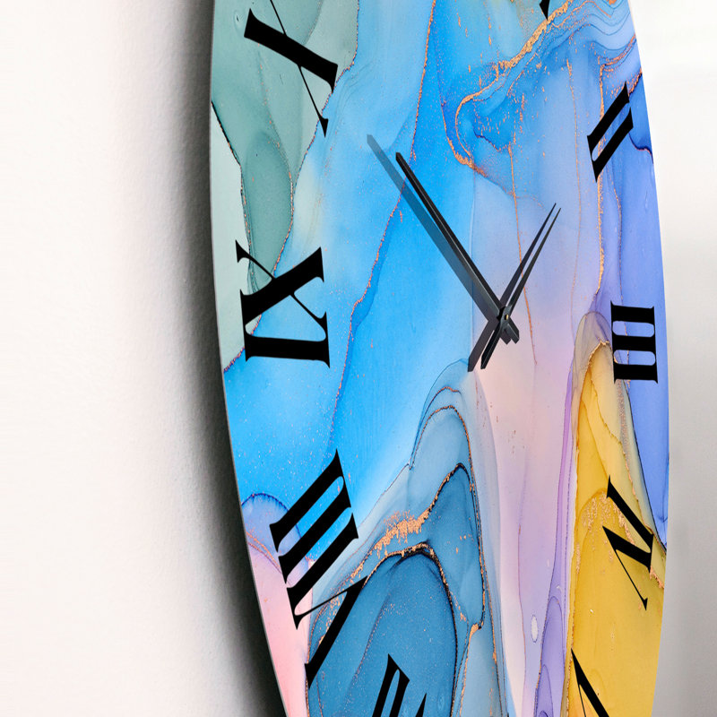 Horloge murale, Surdimensionné