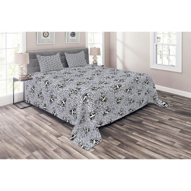 Skull Polyester Coverlet, King Bedspread + 2 Shams