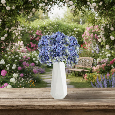 Three Artificial Blue-Purple Hydrangea Flowers, Natural Floral Decorations, Perfect For DIY Wedding Bouquets.