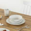 Service de table 64 pièces pour 16 personnes 64 pièces | Ensemble de grandes tasses, assiettes à salade et bols, plats très résistants aux ébréchures et aux fissures, va au lave-vaisselle et au micro-ondes, blanc