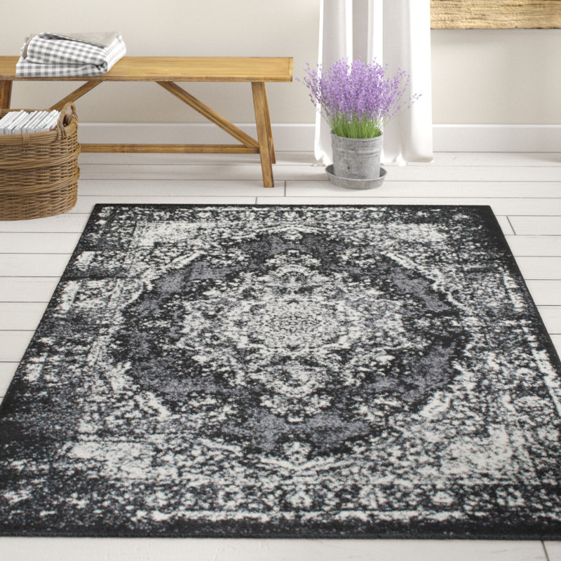 Halie Oriental Indoor Rug, Rectangle 5' x 7'