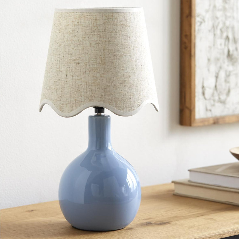 Lampe de table Canvey Maura, Bleu, Beige, H 15 po x l 9 po x P 9 po