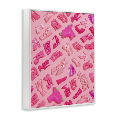 Giclée rose encadrée Tiny Doll Shoes, design par Lish Creative