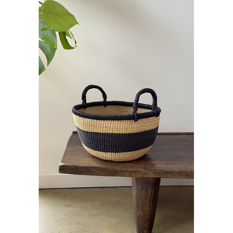 Handwoven Bolga Basket - Round, Black