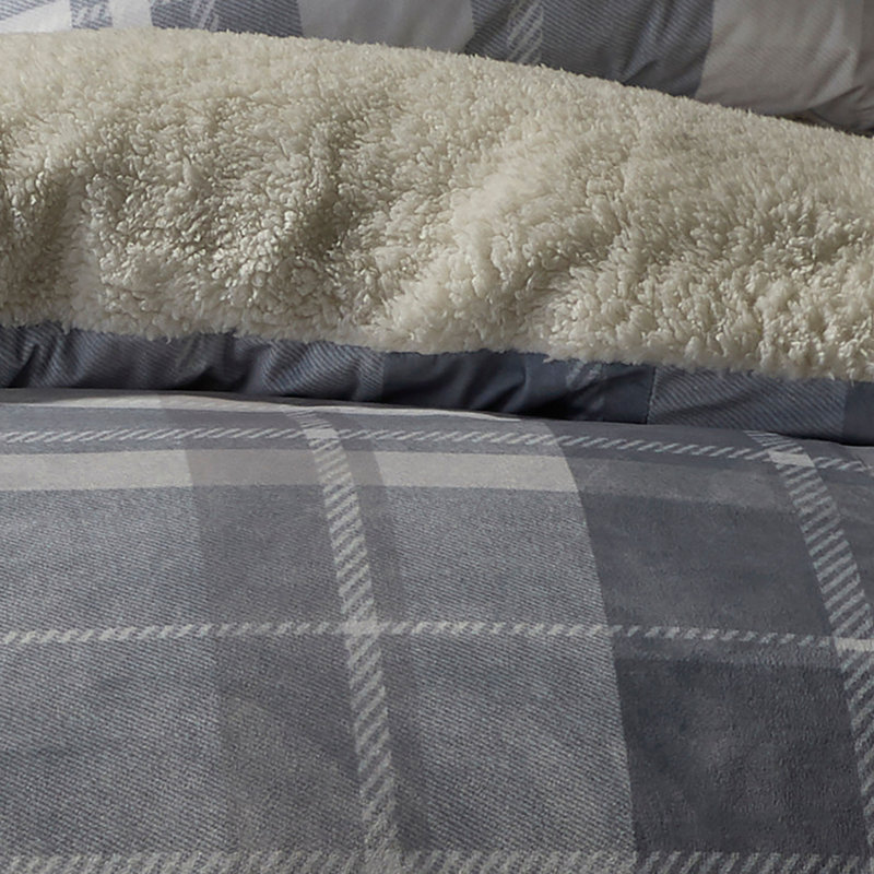Mulford Check 100% Polyester Chequered Duvet Cover Set with Pillowcases, King Duvet Cover + 2 Standard Pillowcases, Grey