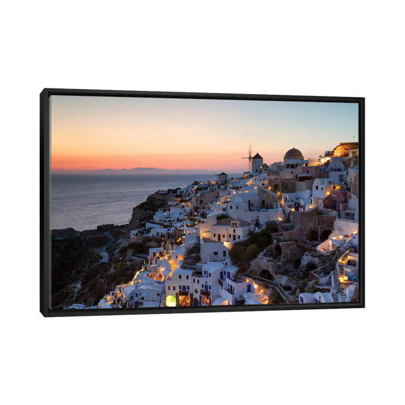 «Romantic Sunset In Santorini» par Matteo Colombo, impression sur toile, H 18 po x l 26 po x P 1,5 po, Pas de tapis