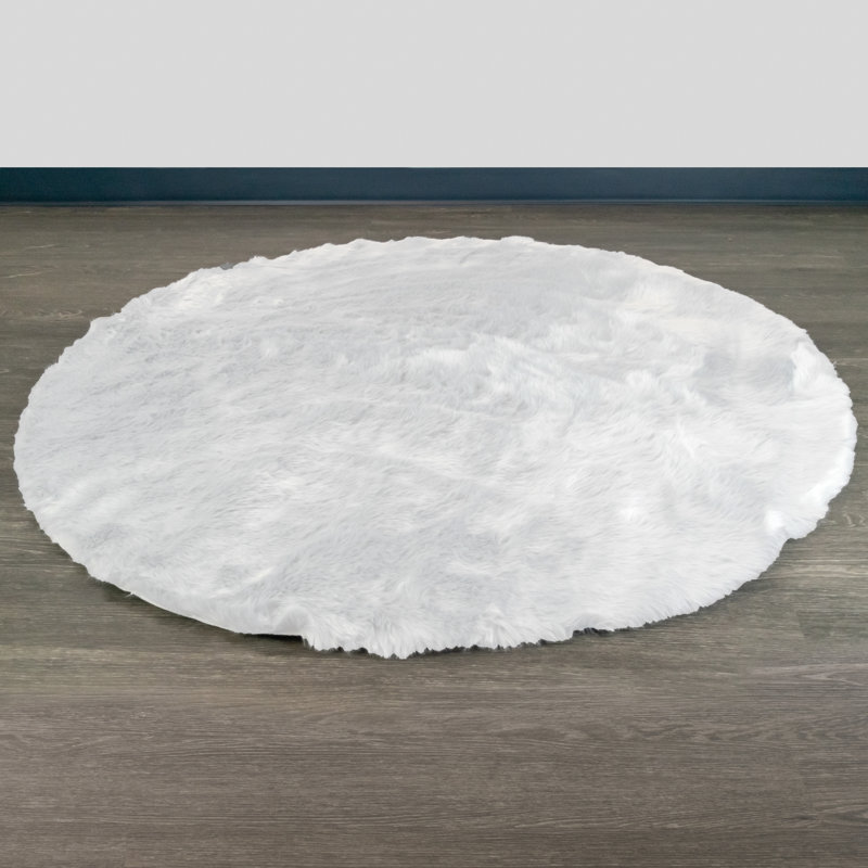 Malissie Faux Fur Indoor Rug, Round 5'