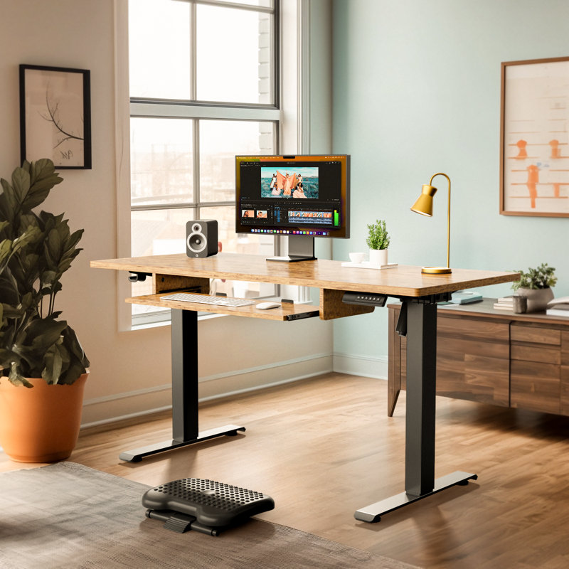 Bureau de travail électrique à hauteur ajustable avec plateau pour clavier Lilja, Beige, H 27,5 po x l 48 po x P 24 po