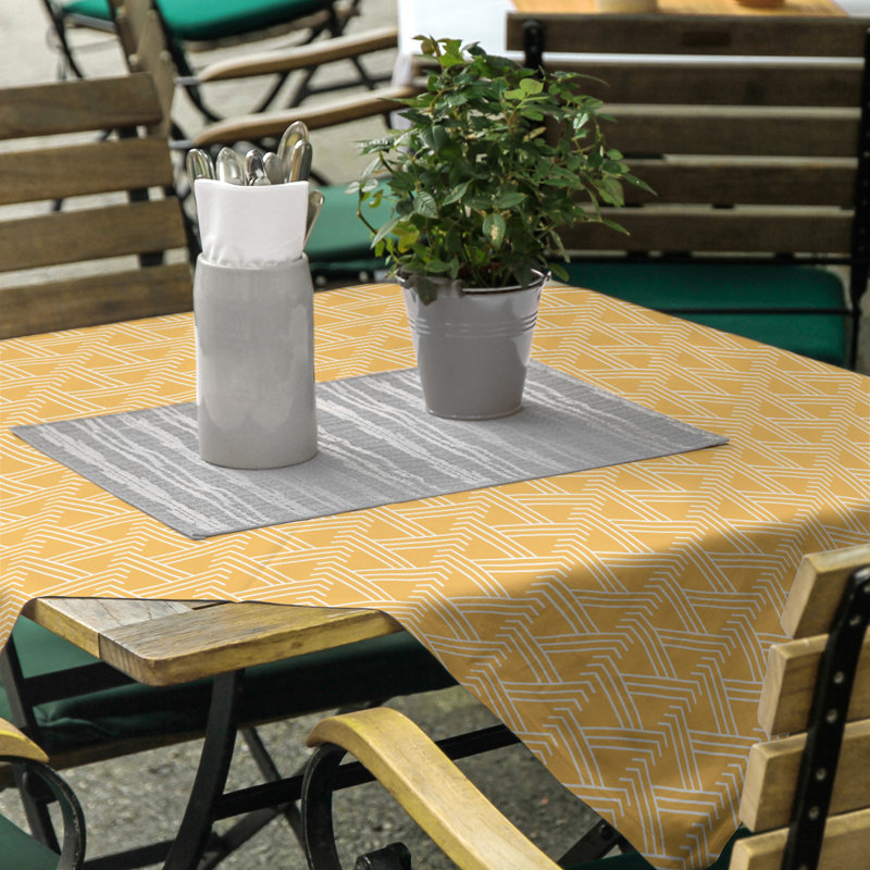 Classic Zig Zag Tablecloth, Yellow/White