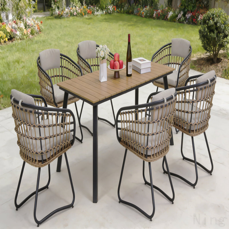 Ensemble repas 7 pièces en osier avec table en bois d'acacia