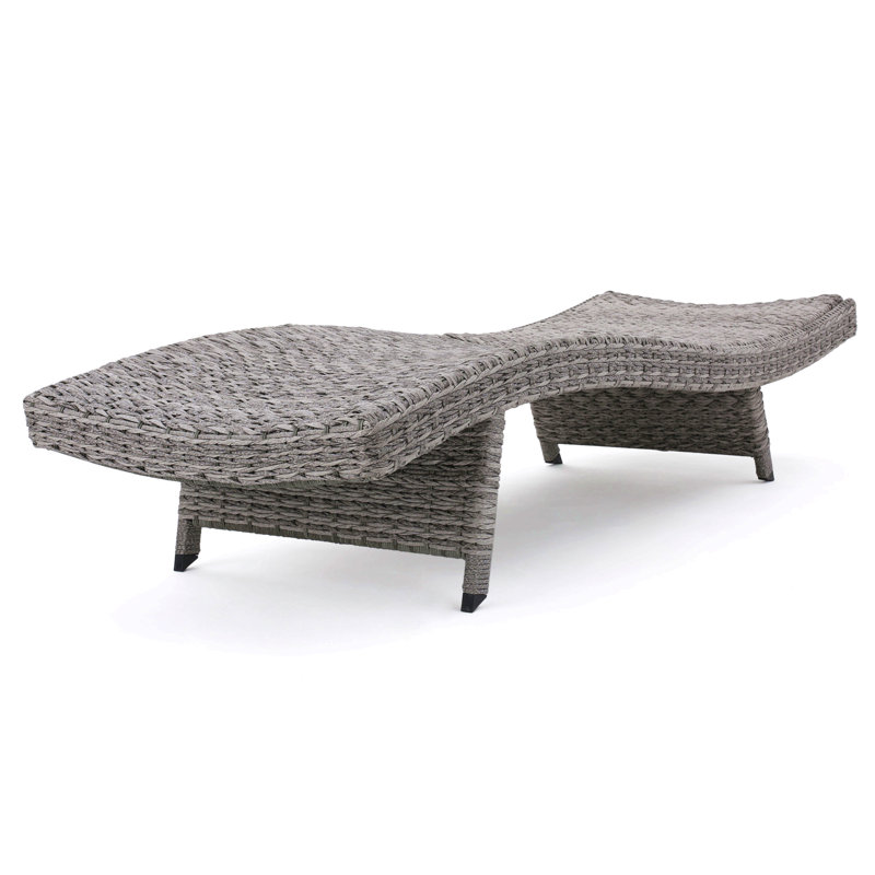 Chaise longue en osier pour l'extérieur, sans accoudoirs