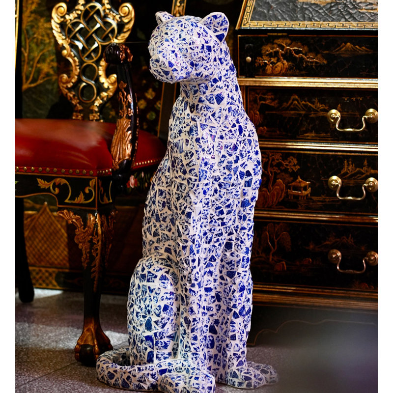 Sculpture léopard en mosaïque de porcelaine bleue et blanche - décor moderne luxueux en fibre de verre