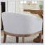 Chaise de salle à manger moderne du milieu du siècle, de forme tonneau, avec accoudoirs, revêtement en lin de style ferme et structure en bois dur naturel.-1017826349