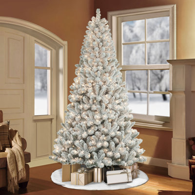 7.5' H Lighted Artificial Pine Christmas Tree