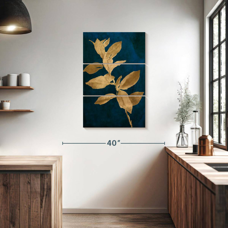 Harnek, feuilles d'or sur bleu marine IV, H 38 po x l 24 po