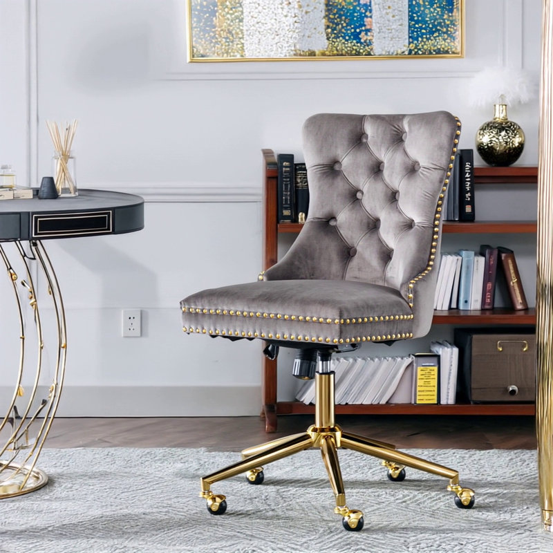 Chaise de bureau rembourrée en velours capitonnée avec base en métal doré, Velours gris velours