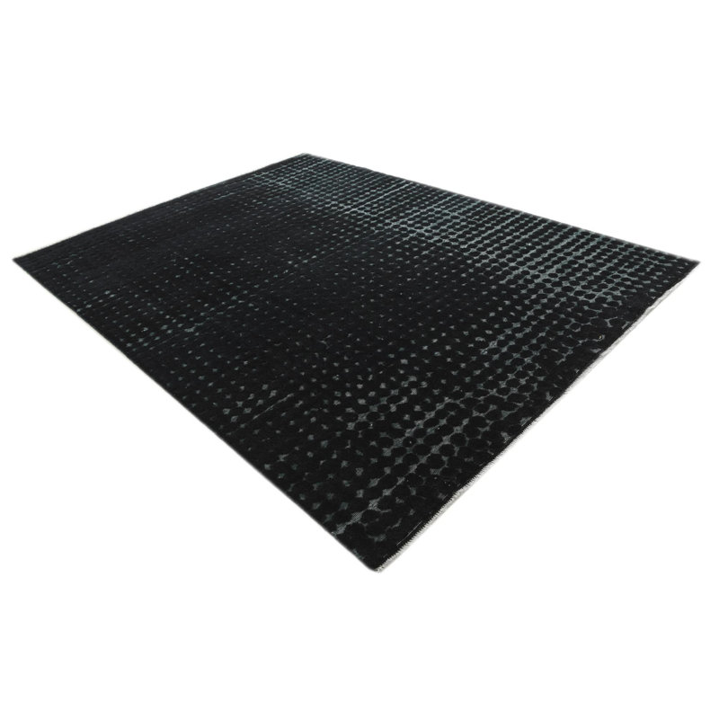 Tapis noir Iniguez