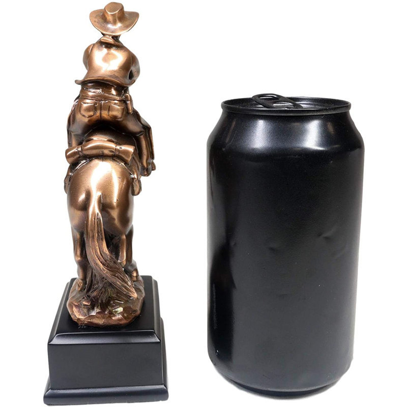 Bissonnette Figurines & Sculptures