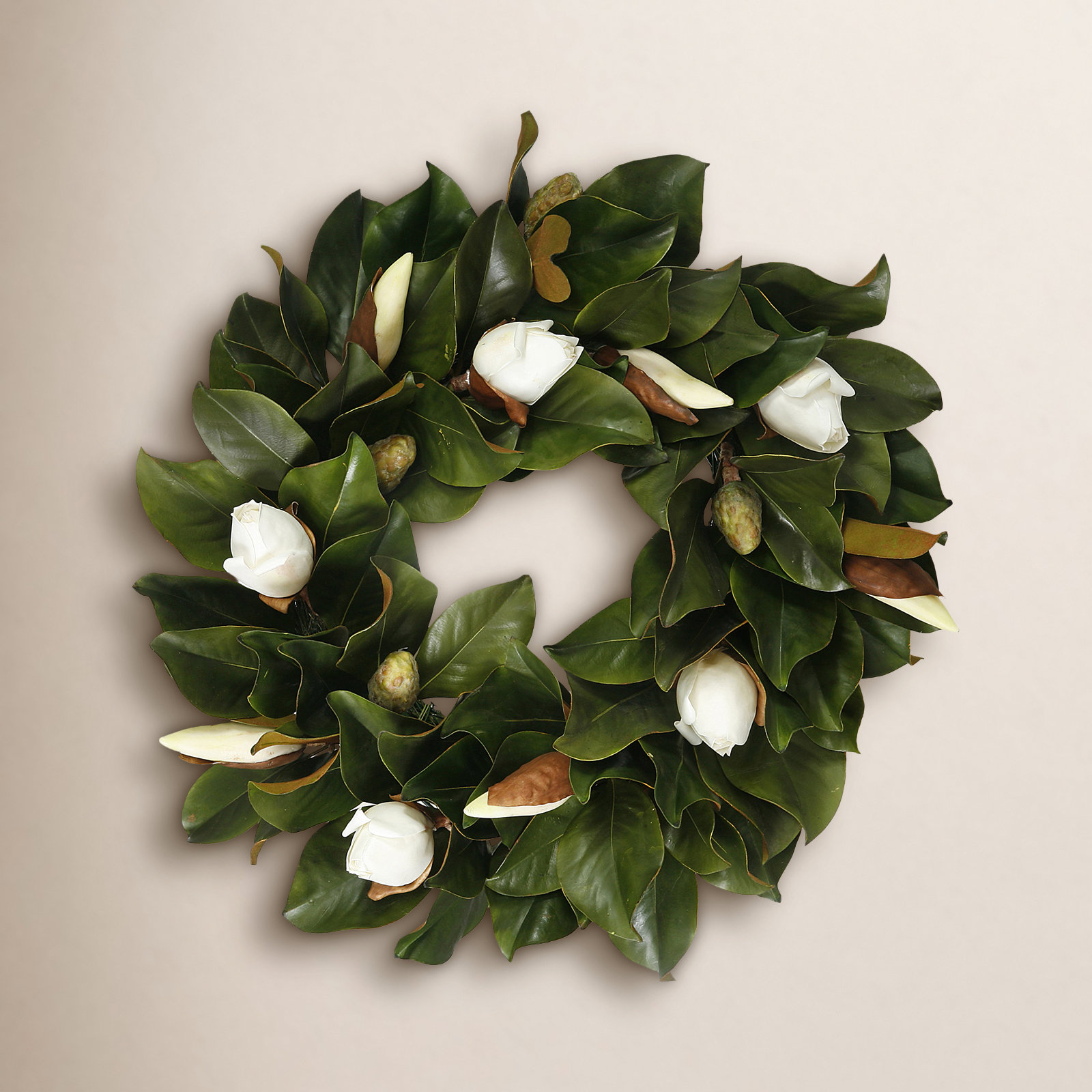 Magnolia 24" Bud Plastic Wreath, White