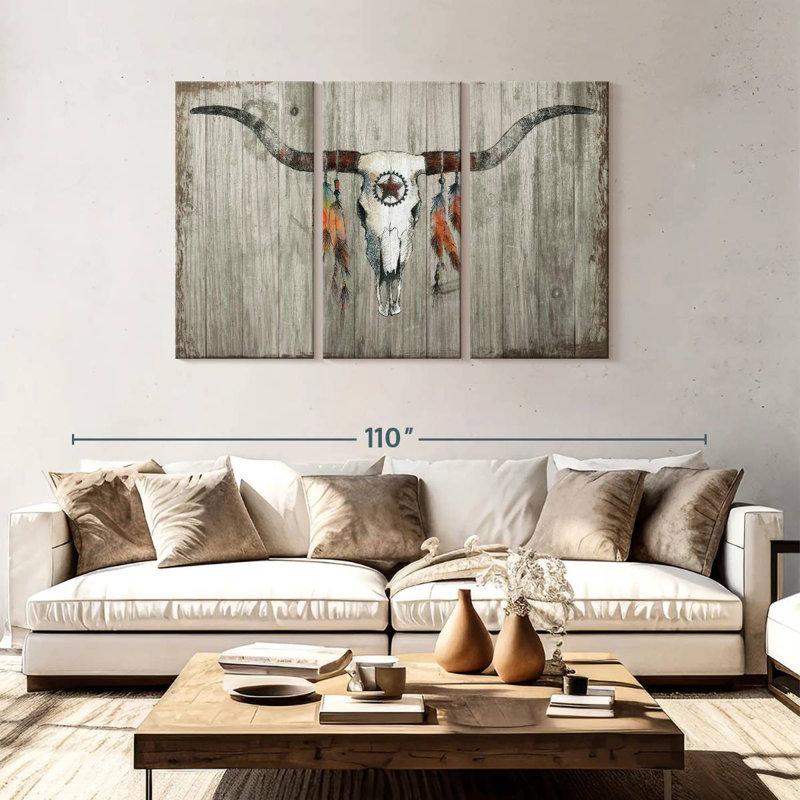 Khorn Longhorn sur bois gris foncé, H 48 po x l 74 po