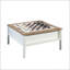 Table basse multifonctionnelle carrée avec surface de jeu d'échecs et de dames, finition blanche et accents de chêne