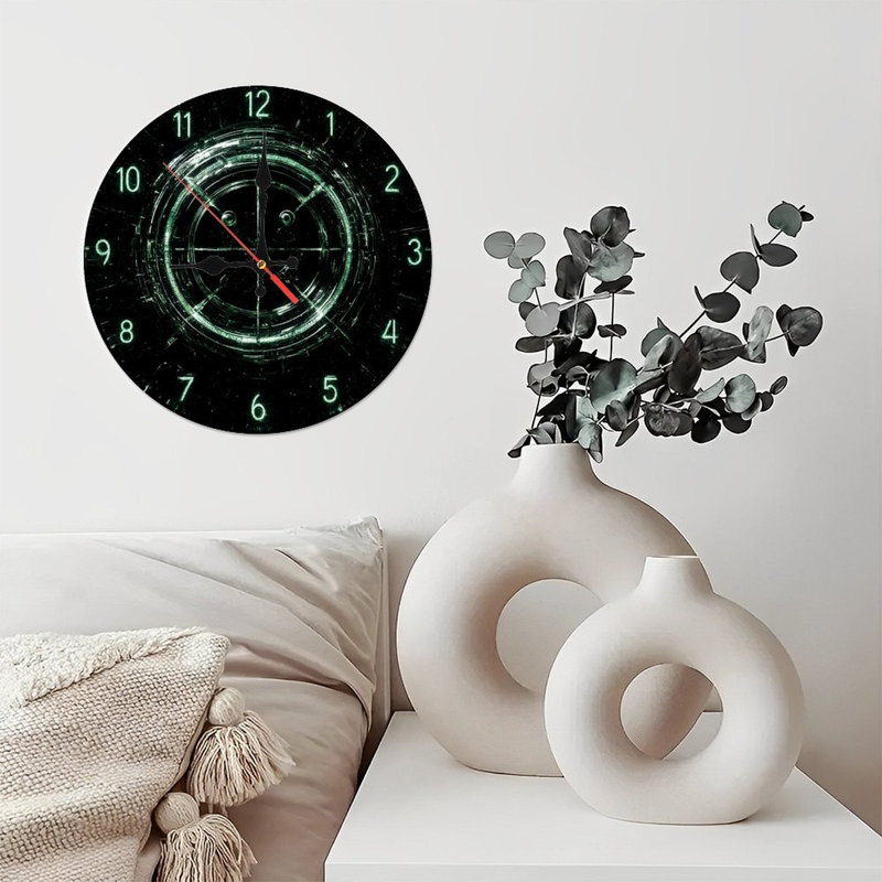 Horloge numérique avec yeux brillants
