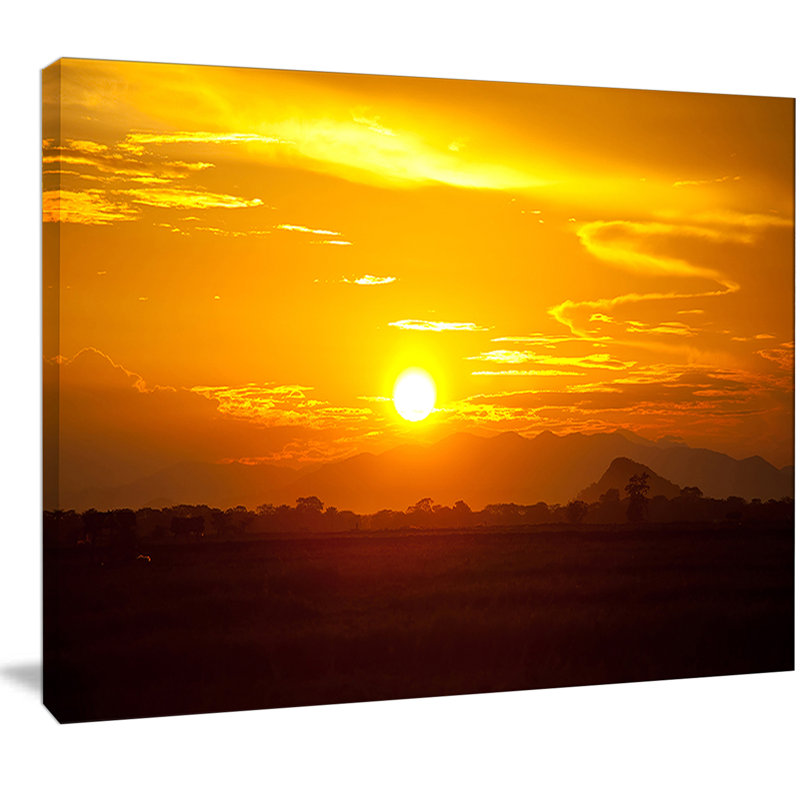 «Bright Yellow Sunset», reproduction de photo sur toile tendue, H 30 po x l 40 po