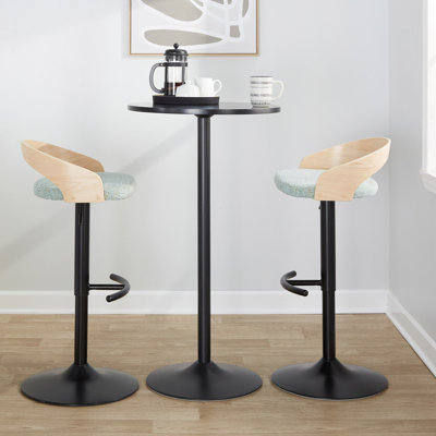 Tabouret réglable avec pivot en métal noir, bois naturel et tissu vert clair avec repose-pieds arrondi en T - ensemble de 3