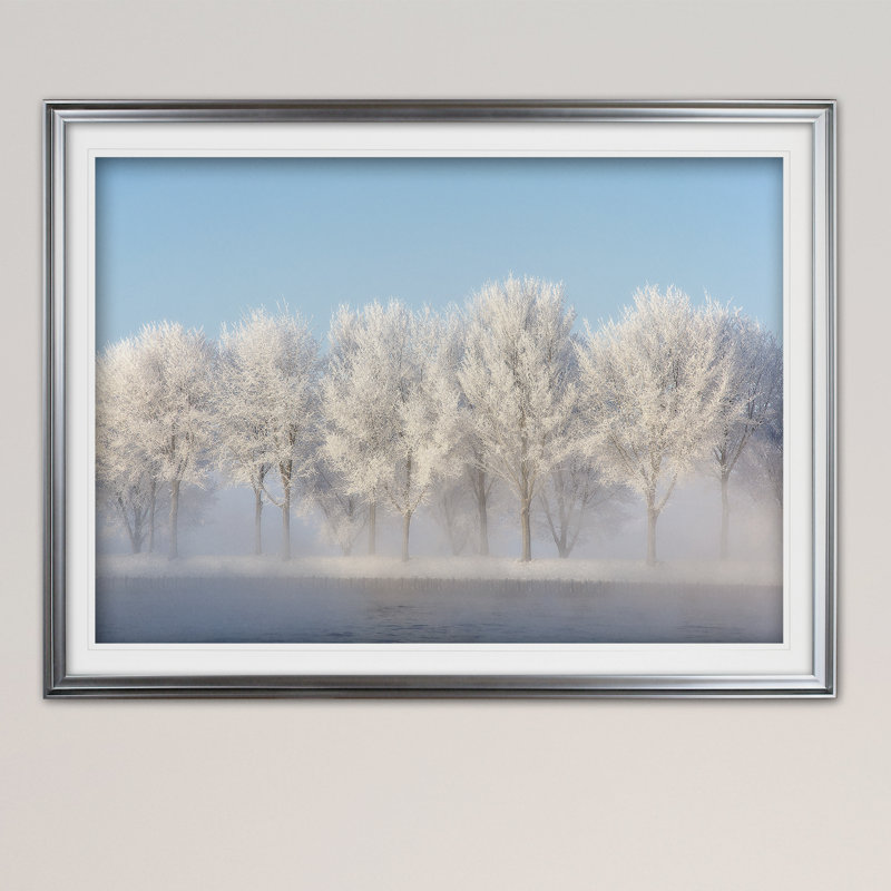 « frozen lane », reproduction de peinture à l’acrylique encadrée, H 24 po x l 32 po x P 1,5 po, Argent