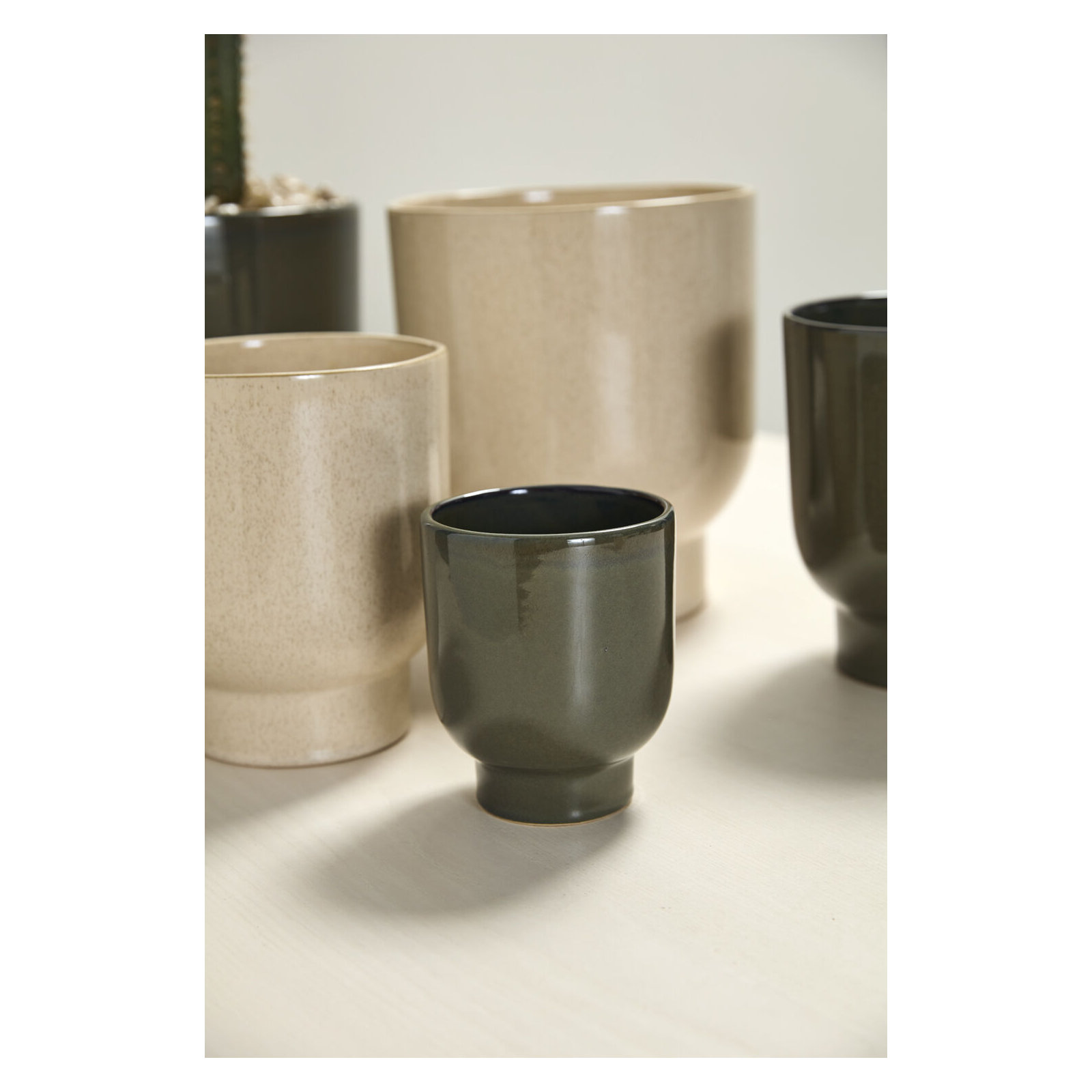 Fischer Pot, 5.5" H x 4.5" W x 4.5" D