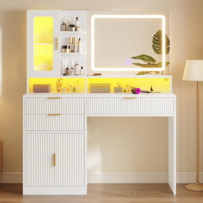 Meuble-lavabo cannelé de 42,5 po avec miroir à écran tactile, station de charge et lumières RVB, et coiffeuse avec 3 tiroirs, armoire et tablettes
