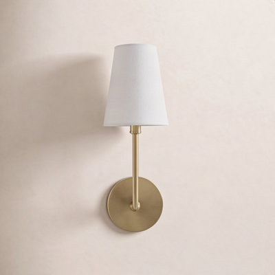 Hatchie Single Light Armed Sconce