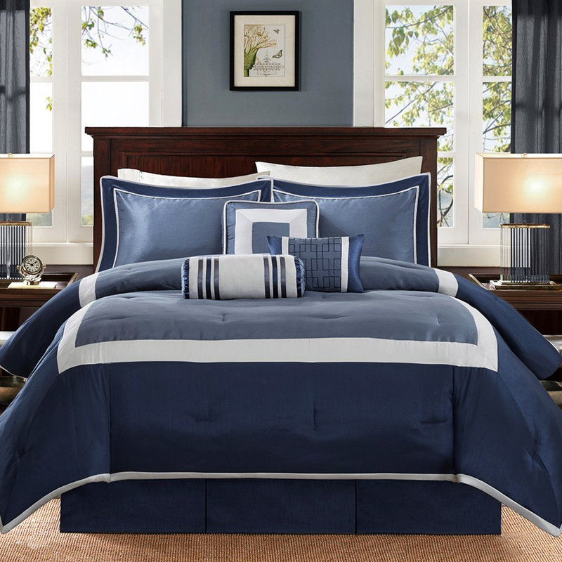 113611284-8CDE Comforter